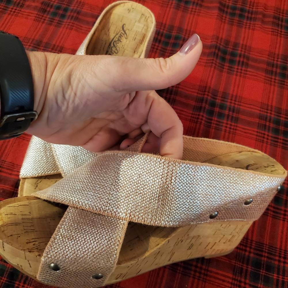 Lucky Brand silver wedges